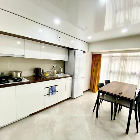 Gss - A Apartment Tbilisi Exterior photo
